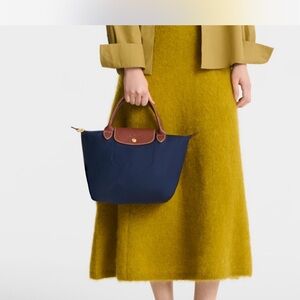 Longchamp le pliage navy blue handbag,size medium